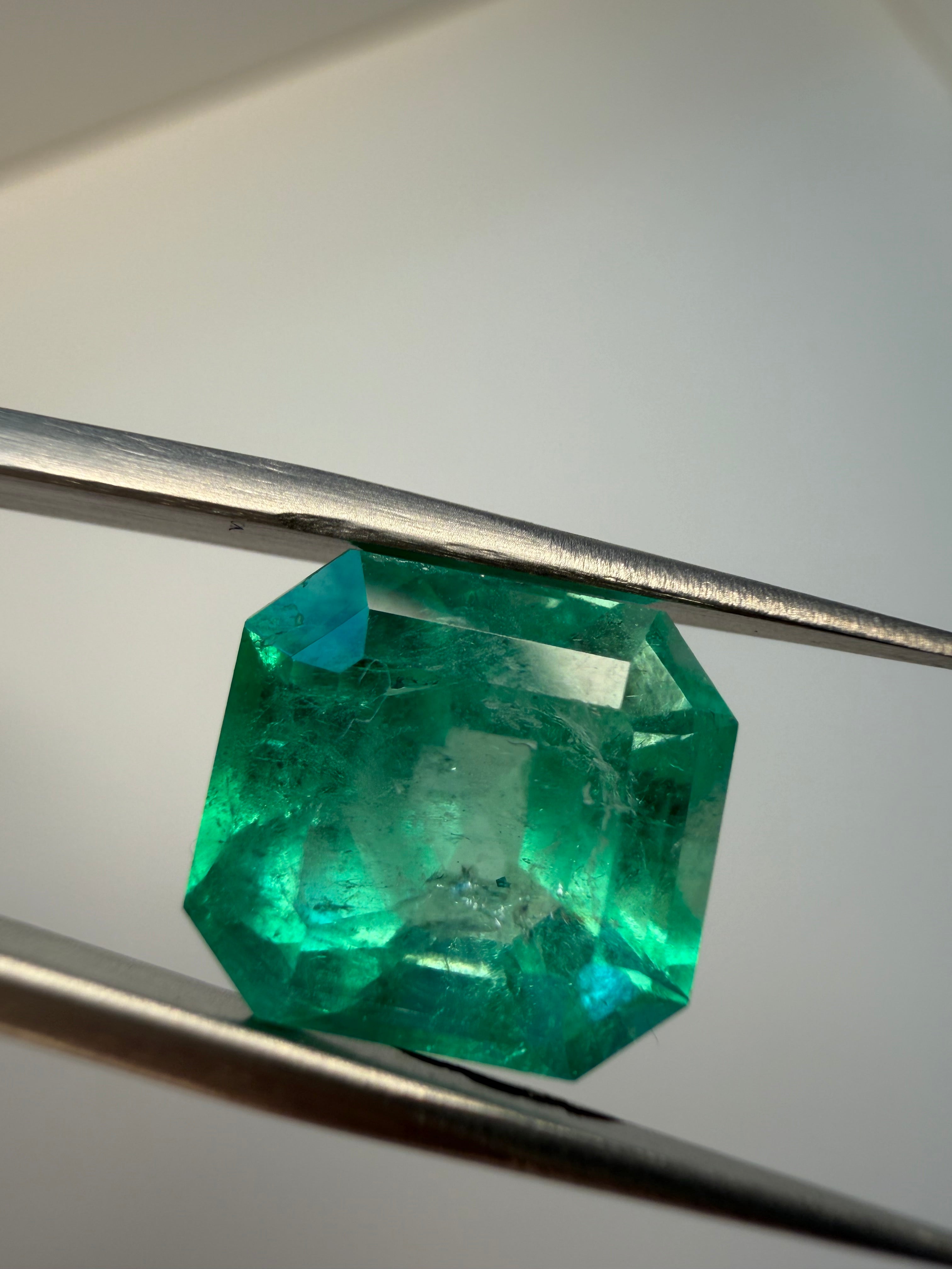 4.46 CT GIA CERTIFIED COLOMBIAN NATURAL EMERALD