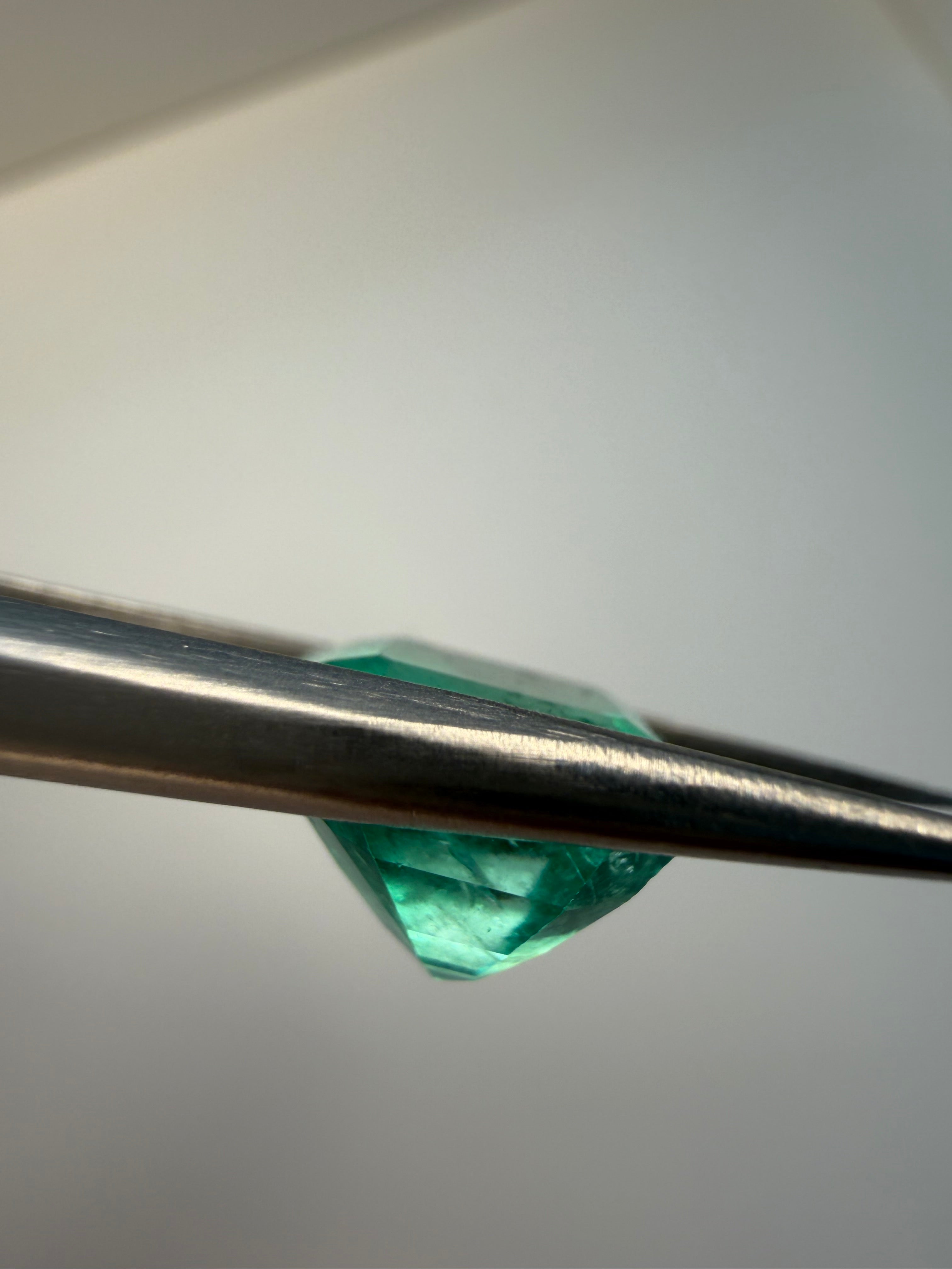 4.46 CT GIA CERTIFIED COLOMBIAN NATURAL EMERALD